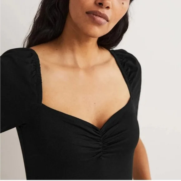 Elegant Black Women's Dress - Picture 4 of 6